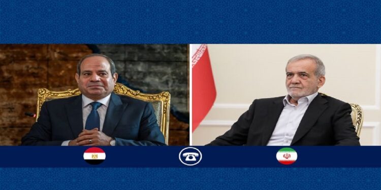 تاکید روسای جمهور ایران و مصر بر آغاز فصل نوین روابط منطقه‌ای